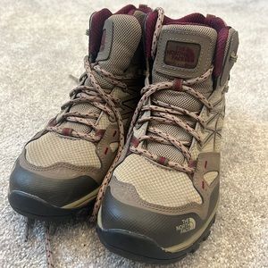 Like New North Face Hiking Boots